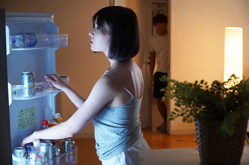 Chị bà xã cãi nhau với ông chồng đến nhà ghệ ở rồi địt luôn ông xã em gái