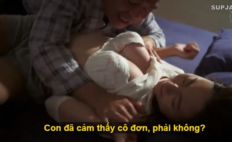 Thấy con trai mãi mê công việc để bạn gái của con trai cô đơn, bố người chồng làm liều đè nắc con dâu